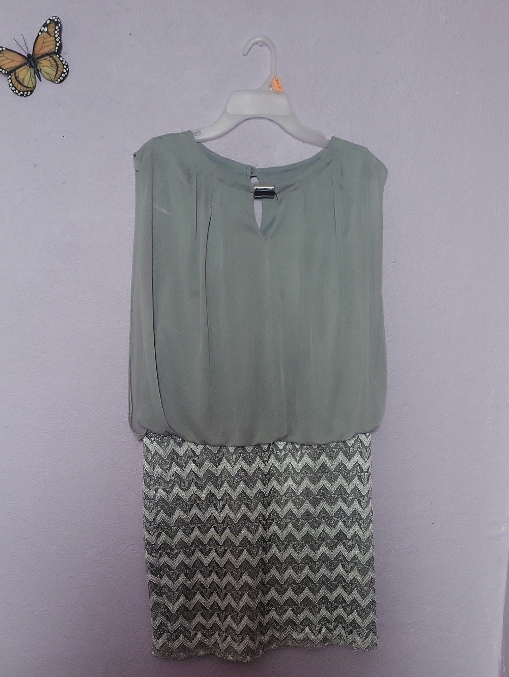 Perceptions Silver-Taupe Sleeveless Keyhole Drape Camisole